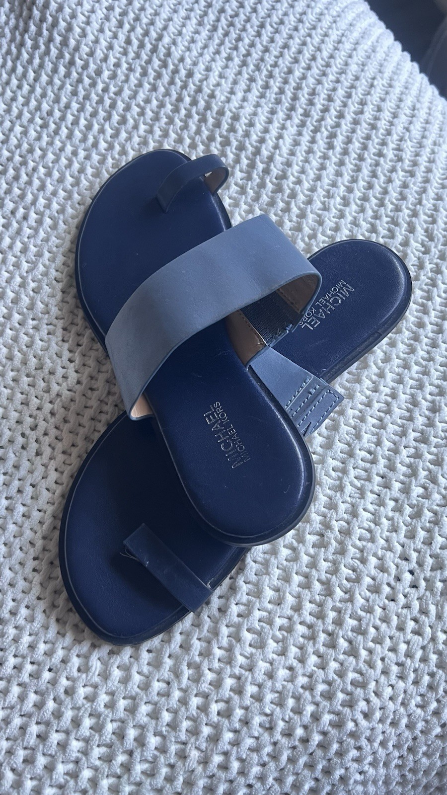 Michael Kors Toe Ring Sandals Size 6.5 Navy And Light Blue
