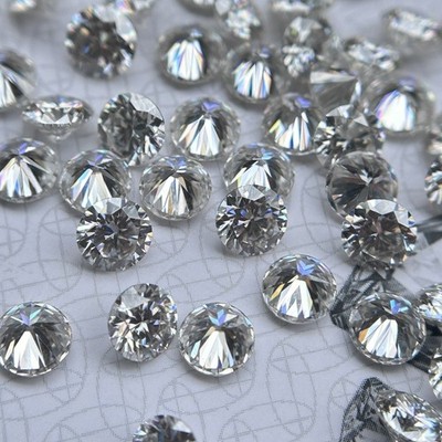 100pcs Super White Round Shaped D Color VVS1 Loose Moissanite Fancy Gemstone