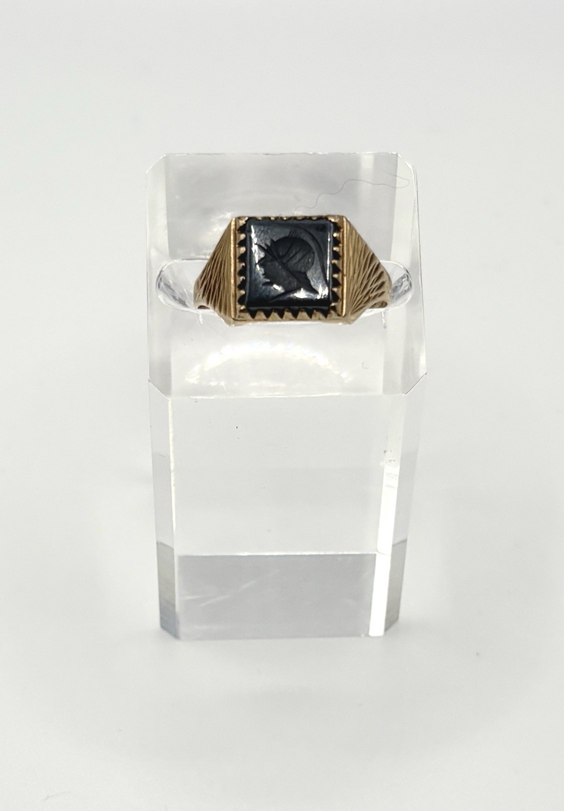 Solid 9ct yellow Gold Hematite Centurion Intaglio… - image 1