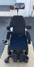Old Stock Quantum Q6 Edge 2.0 Dark Green/Black Power Wheelchair w/ iLevel Power