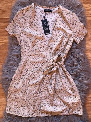 boohoo midi wrap dress in red ditsy floral