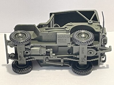 JEEP WILLYS PINDER avec remorque au 1/43 SOLIDO EUR 15,00 - FR