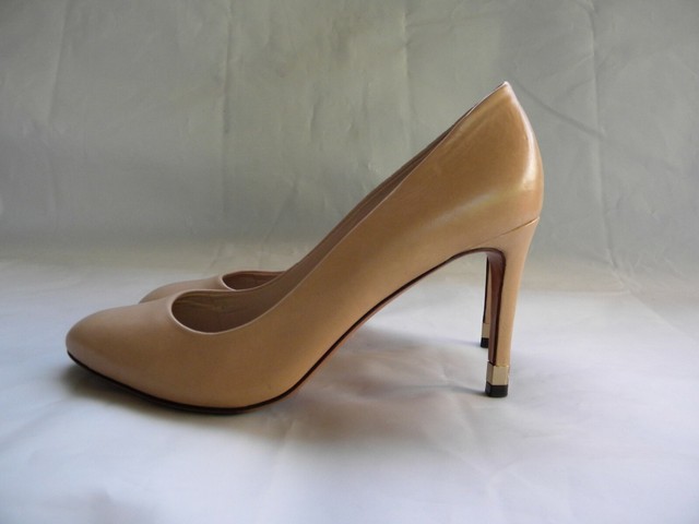 tory burch nude pumps