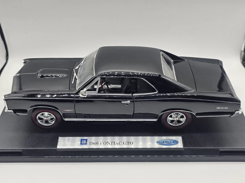 Pontiac GTO 1966 Nero 1:18 Welly In Box - Immagine 2 di 4