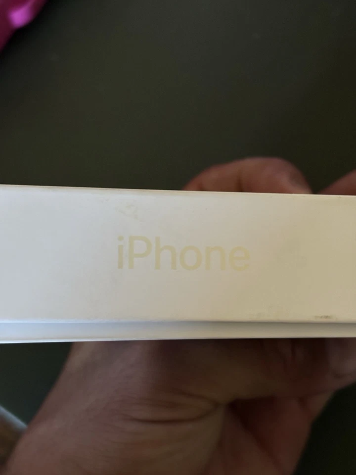 Scatola Box iPhone 15 256gb Giallo - Immagine 4 di 4