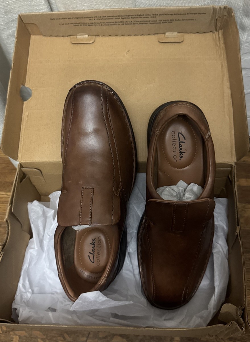 New! Clarks Shoes Men display picture 1