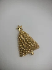 Vintage Brooch Pin Christmas Tree Star Textured Gold Tone Jewelry Costume