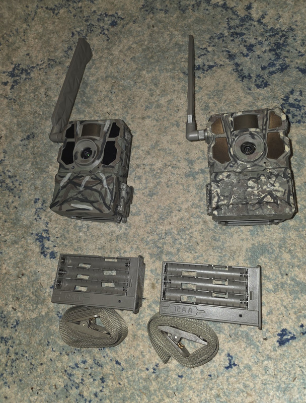 2 Tactacan Reveal X Trail Cameras With 32 GB SD Cards And Straps