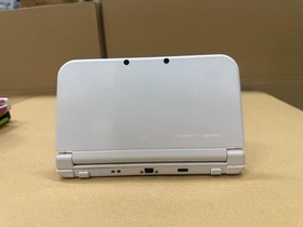 Nintendo New 3DS XL handheld Video game console - White