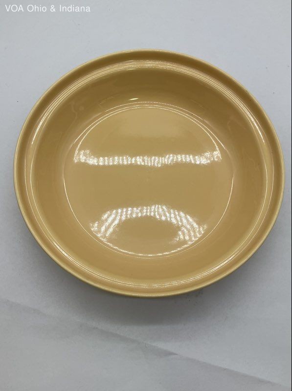 Longaberger Woven Traditions Pie Pan 10 Inch Yellow Vitrified Stoneware USA