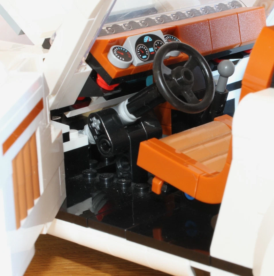 LEGO Icons 10295 Porsche 911 Turbo & 911 Targa, photo 4 of 5