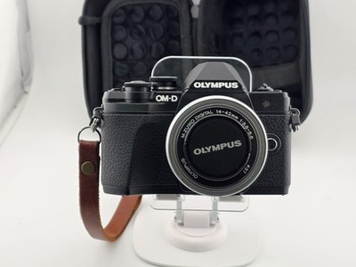 OLYMPUS OM-D E-M10 mit 14-42mm F3,5-5