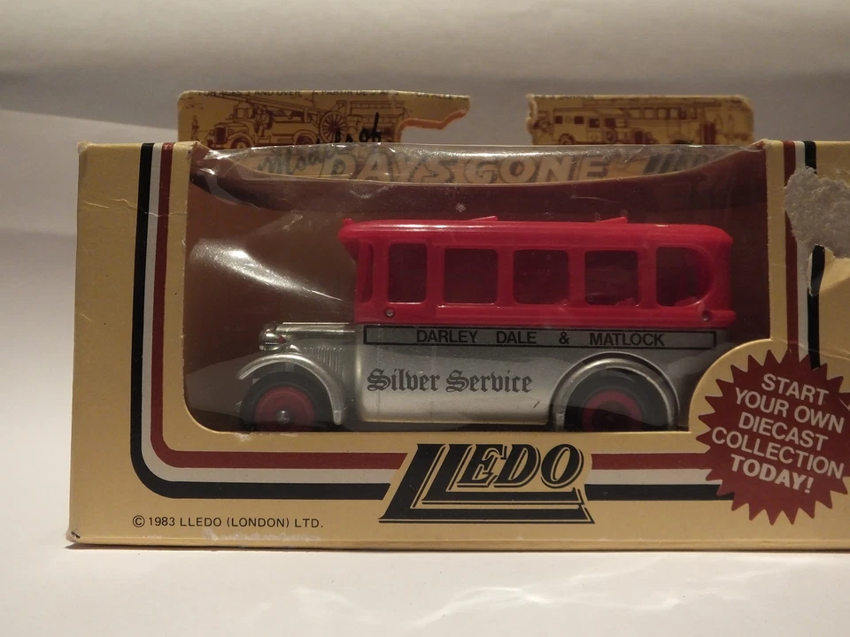 LLEDO DG10 002B 1935 DENNIS SINGLE DECK COACH - SILVER SERVICE - Image 1 of 1