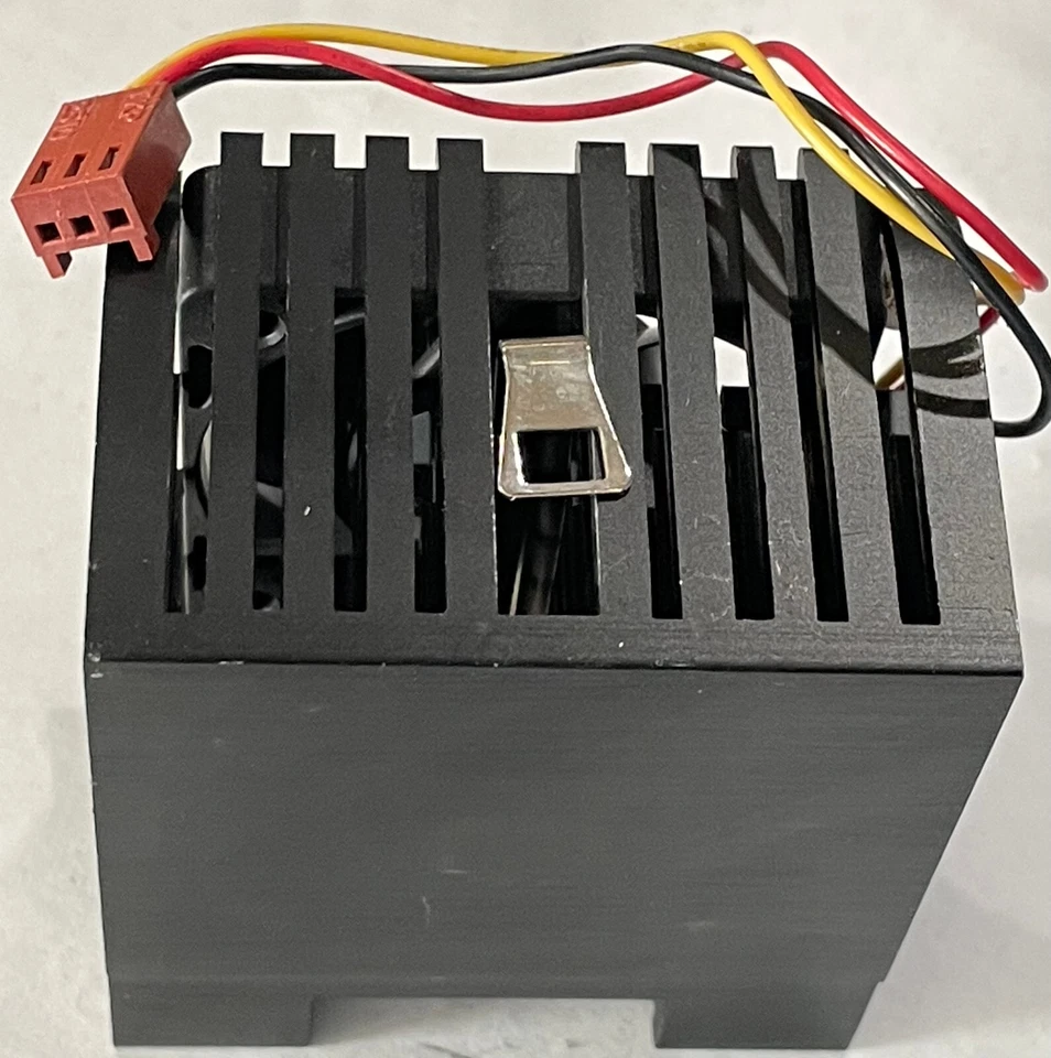 IBM 4694 Surepos Heatsink/Fan FRU:16K9252 - Image 3 of 4