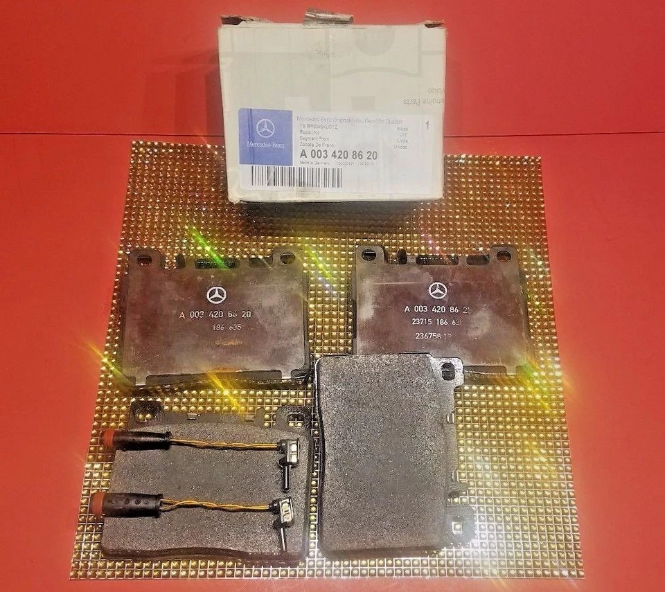 Juego de pastillas de freno delanteras Maybach con kit de sensor para 03-12 57 62 57S 62S GENUINO Foto 2 de 4