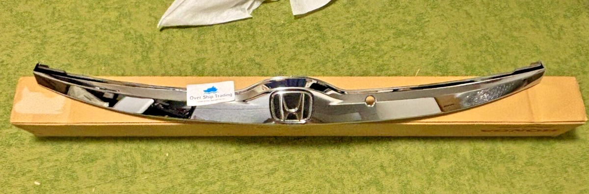Honda Genuine Fit Jazz 2015-2020 Rear Tailgate Chrome Garnish