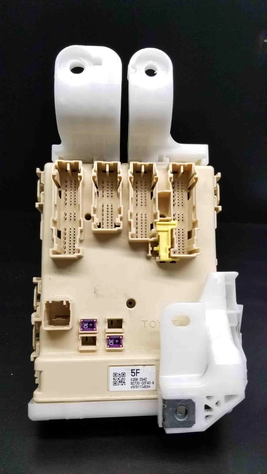 ✅ Toyota Corolla 2016 cabina caja de fusibles PN: 89221-02370 OEM Foto 2 de 4