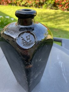 1800'S LARGE DARK OLIVE GREEN CASE GIN WITH SEAL MARK AH NICE