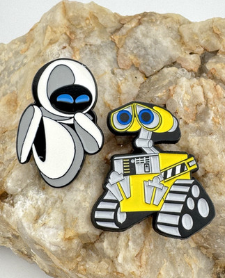 Disney Pixar Wall-E and Eva Two Pin Set NEW Unofficial
