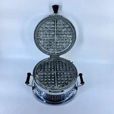 Vintage Bee Vac Waffle Iron Maker Birtman Electric Company USA