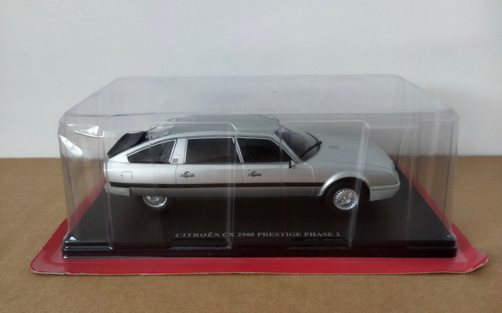 Citroën CX 2500 Prestige 1985 modèle réduit 1/24 Hachette voiture miniature collection vintage
