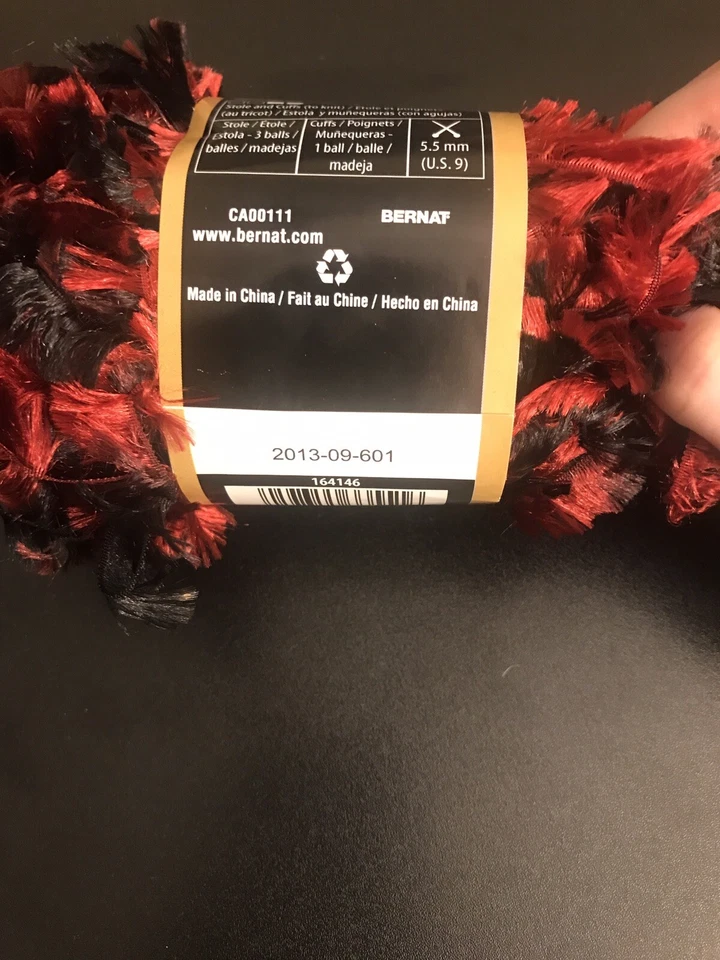 Bernat Boa Cardinal Yarn Crafts Skeins Polyester #46530 Red Black - Image 3 of 4