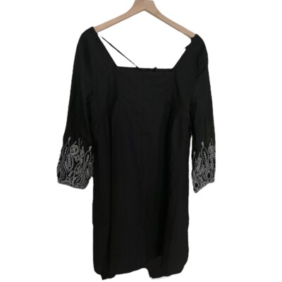 NWT Francesca s Miami Women s Embroidered Mini Dress in Black Size Medium