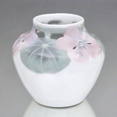 Rörstrand um 1900: kleine Vase Kresse Blüten, Durchbruch, Mela Anderberg