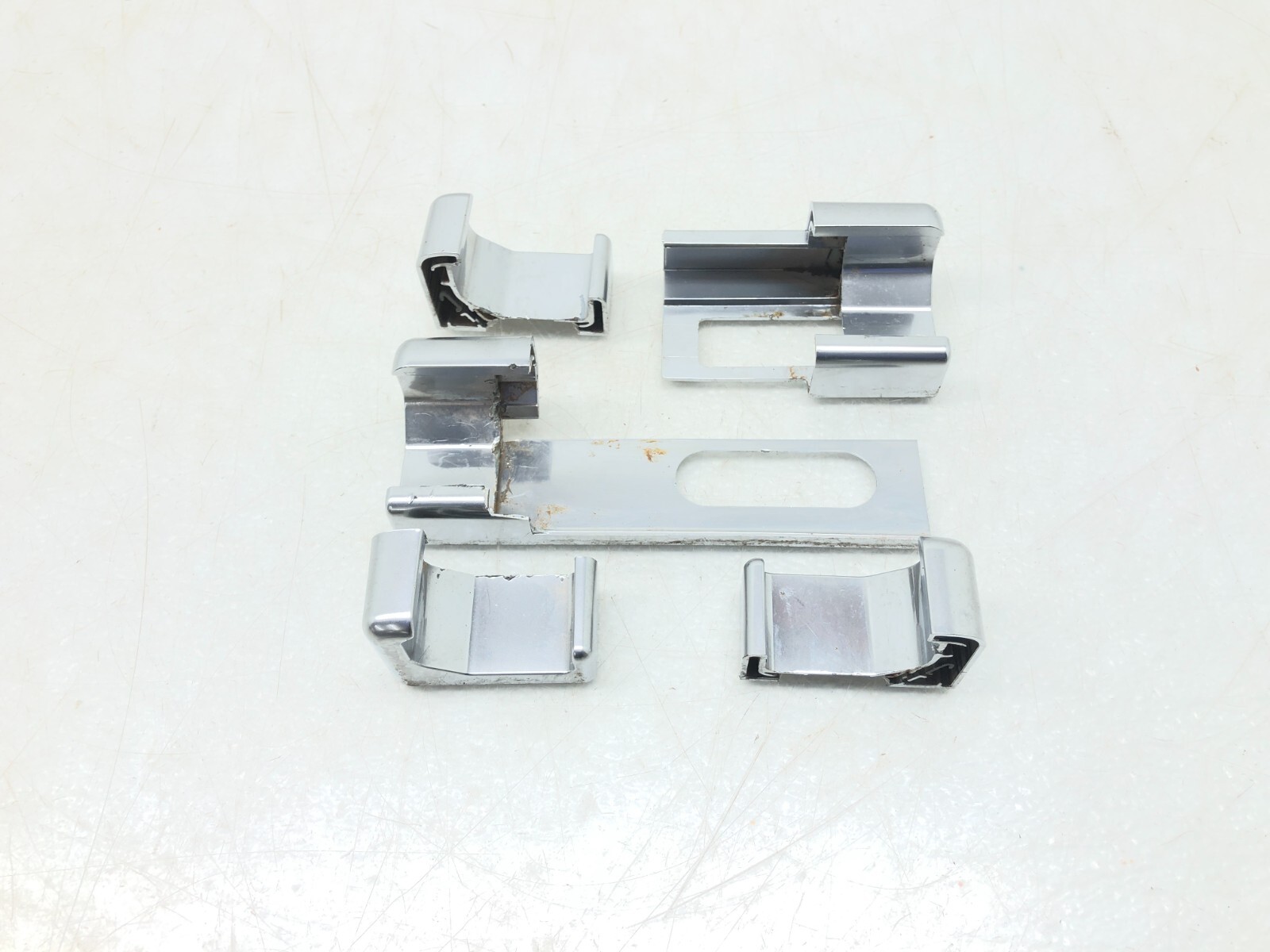 2014-2018 BENTLEY FLYING SPUR RIGHT PASS FRONT SEAT GUIDE RAIL CONNECT STRIP SET