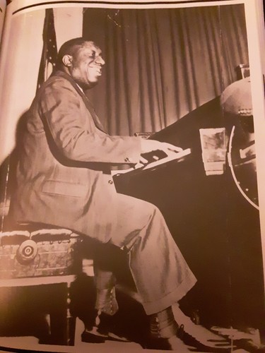 THE WORLD OF JAZZ BY RODNEY DALE 1990 HBDJ IN EXCELLENT CONDITION - Foto 5 di 12