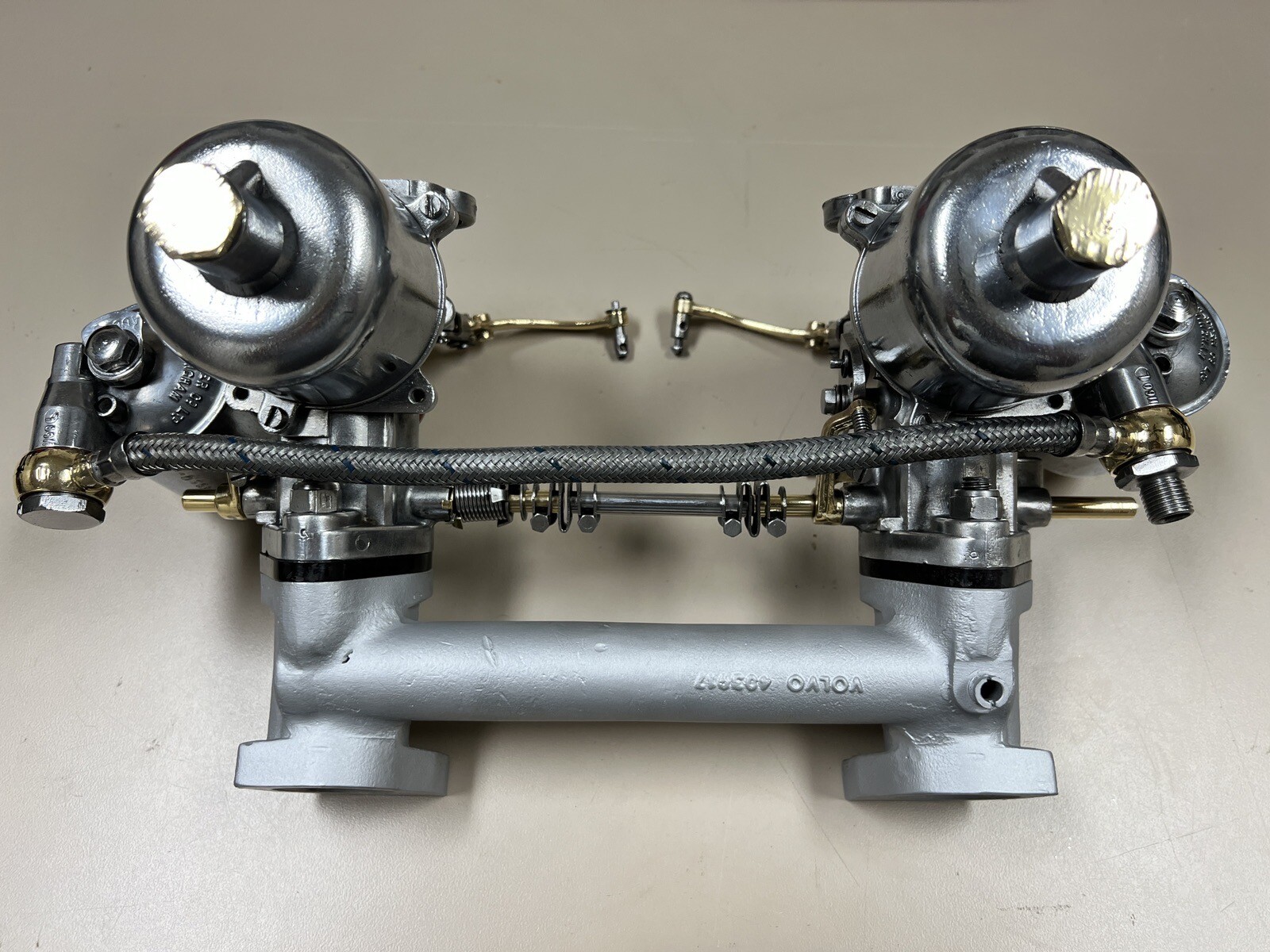 RESTORED SU Carburetor & Volvo Intake setup. Intake 403917 and Carb