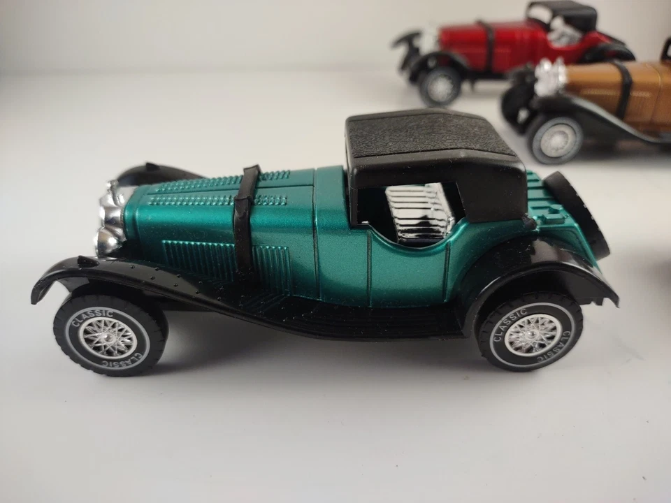 Литые модели классических автомобилей Runner 80-х полный набор из 4 Benz Mercedes Afta Afarmo - Изображение 3 из 4