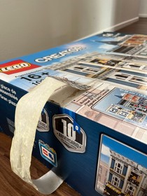 NISB LEGO Creator Expert Assembly Square 10255 New Sealed,  Retired Set