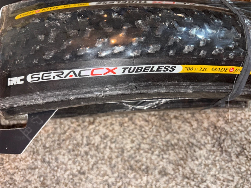 Neumático plegable sin cámara IRC Serac CX MTB 700x32c negro - TOTALMENTE NUEVO Foto 4 de 4