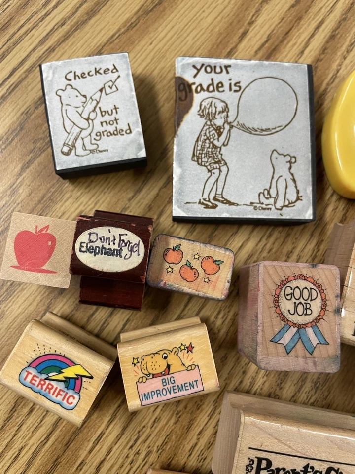 老式混批15张教师橡皮印章木架泡沫立方体小熊维尼 — 第 2/4 张图片