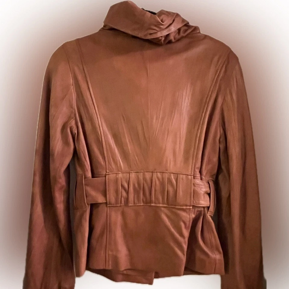 Chaqueta de cuero talla L color camel Foto 2 de 4