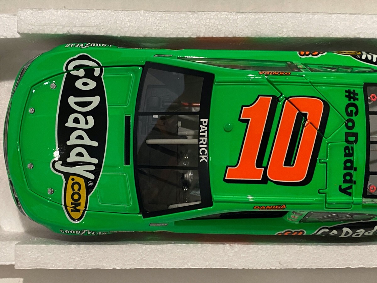 DANICA PATRICK 2013 #10 GODADDY.COM 1/24 | eBay