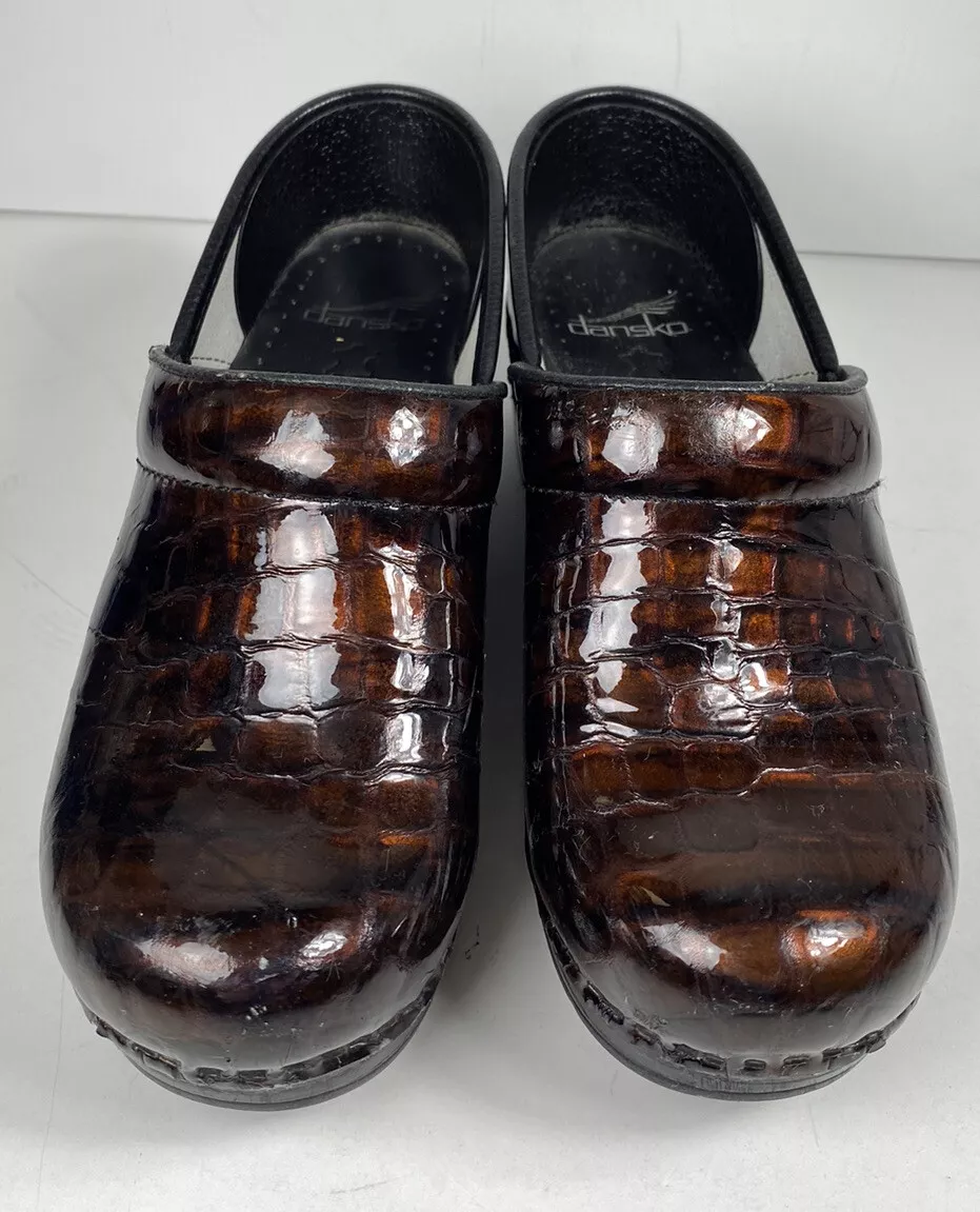 Croc professional deals shoes