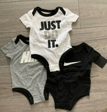 Nike short sleeve bodysuit bundle infant boy Newborn - 3-6 Mo