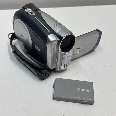 Canon DC210 DVD Camcorder (Silver) - Power tested - Camera + Battery Only