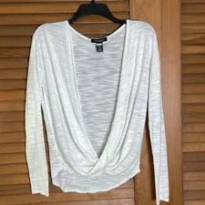 White House BLACK MARKET SURPLICE WRAP Top Sz XS White Sexy Oversized Festival