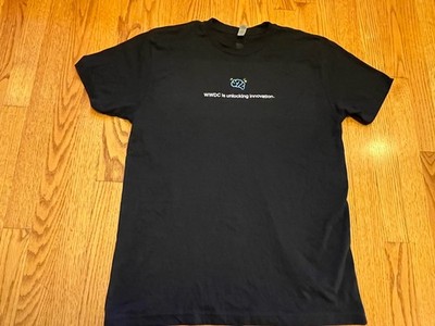 Apple logo WWDC T-SHIRT Black Medium Employee Unlocking Innovation