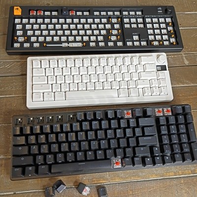 Lot Of 3 Glorious GMMK 3 100% 65% Wired & GMMK 2 Gaming Keyboard READ/FOR PARTS