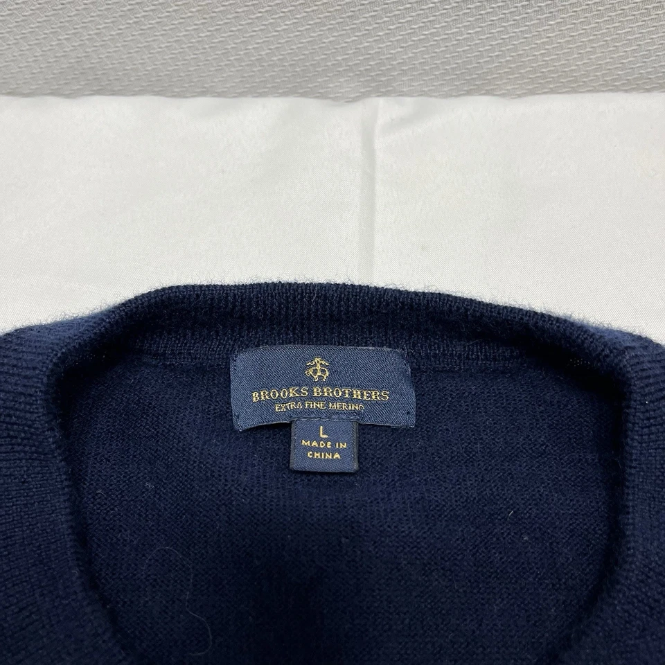 Suéter Brooks Brothers Para Hombre Grande Azul Marino Faisanes AOP Extra Fino Merino Cuello Redondo Foto 3 de 4
