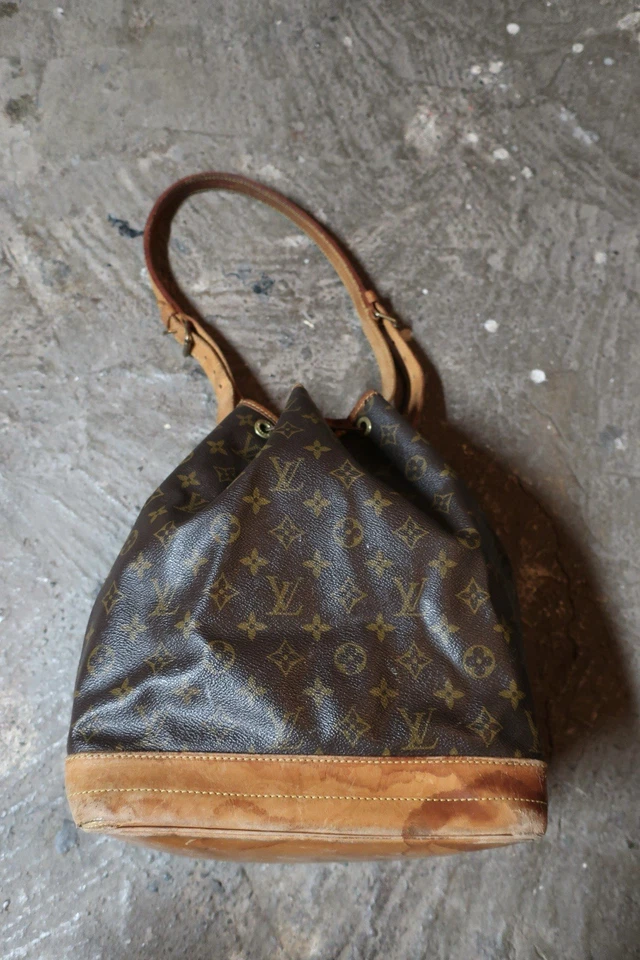 Vintage 1995 Louis Vuitton Monogram Draw String Shoulder Bag Leather - Image 4 of 4