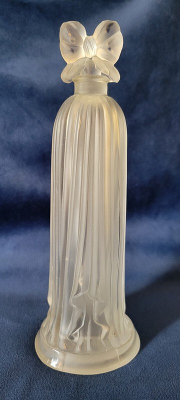 Vintage Lucien Lelong "INDISCRET" Frosted Glass Perfume Bottle 6-3/4"Tall C.1936