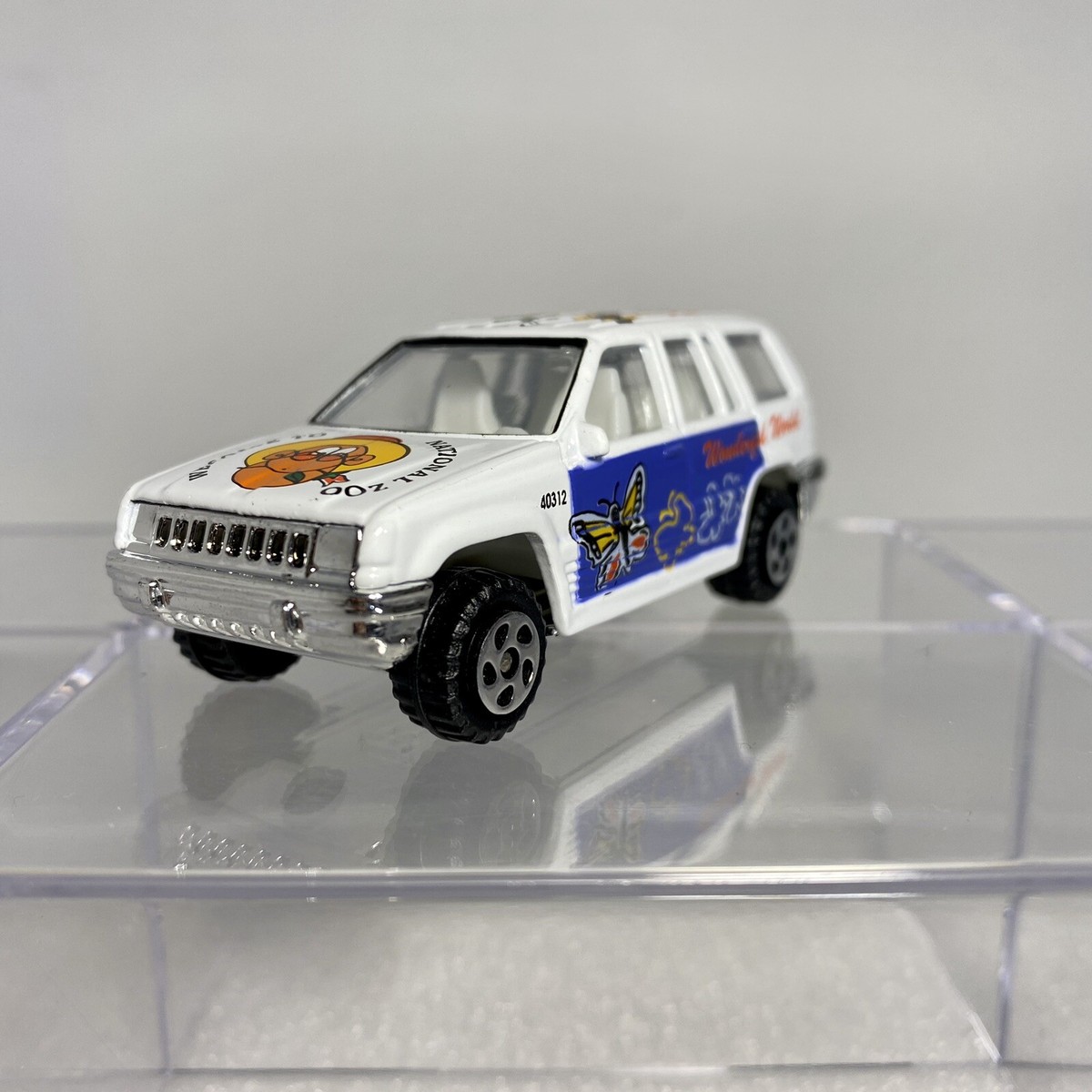 Realtoy Jeep Grand Cherokee ~1:64 Diecast SUV National Zoo