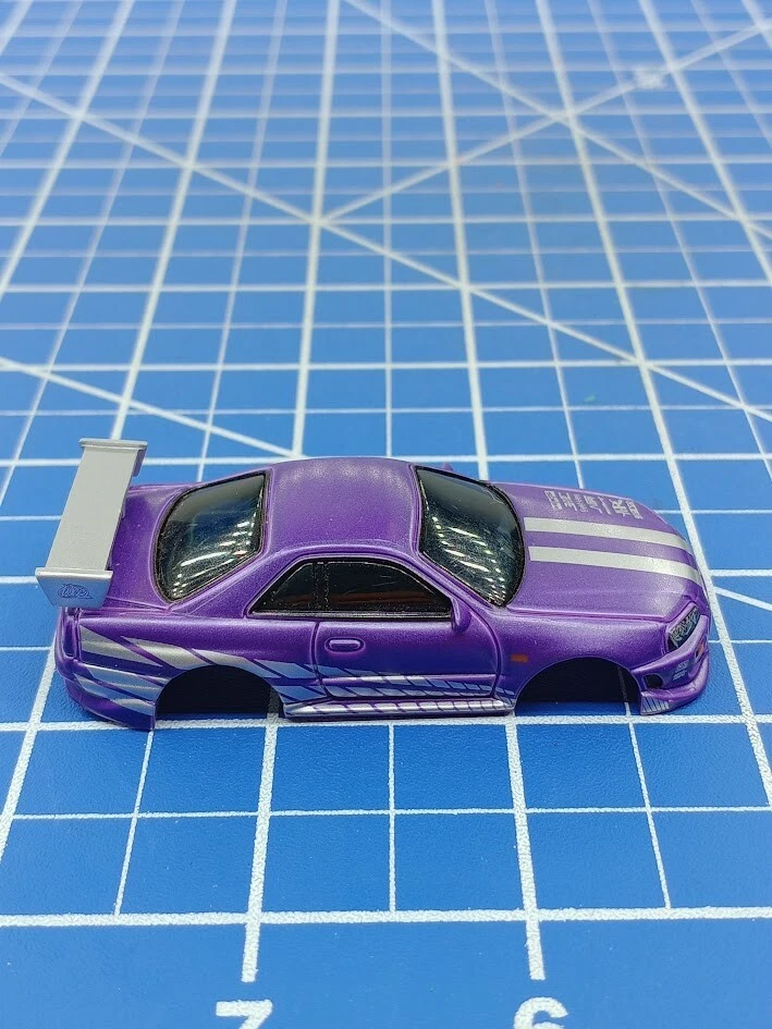 JOHNNY LIGHTNING X-TRACTION FAST AND THE FURIOUS NISSAN SKYLINE R34 PURPLE - Image 4 of 4