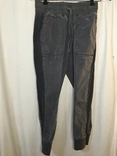 New Time and Tru Women Relaxed Utility joggers Gray Capri many sizes