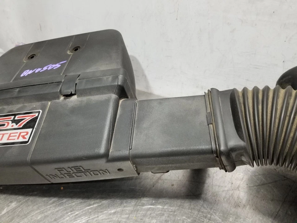 93 1993 BUICK ROADMASTER 5.7L ENGINE AIR CLEANER AIR INTAKE WITH DUCT - Image 4 of 4